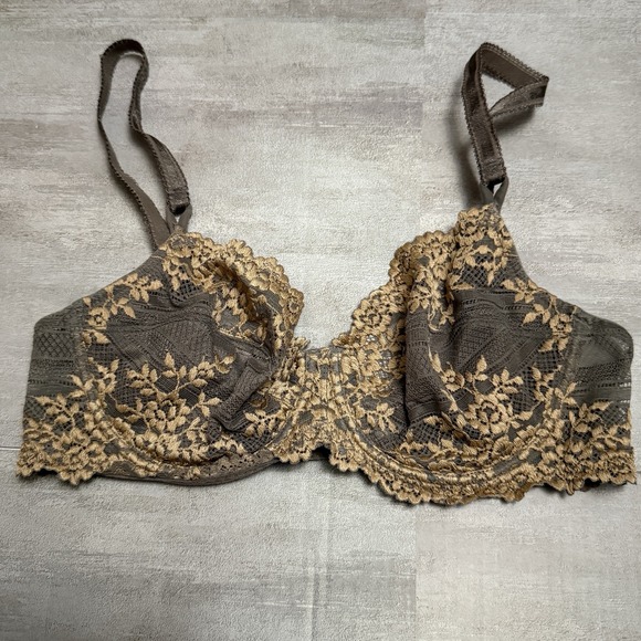 Wacoal 34C Brown Tan Embrace Lace Softcup Underwire Bra #65191 - Picture 1 of 6